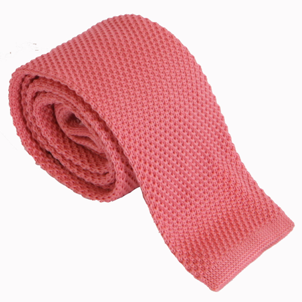 Lyserød strikket slips